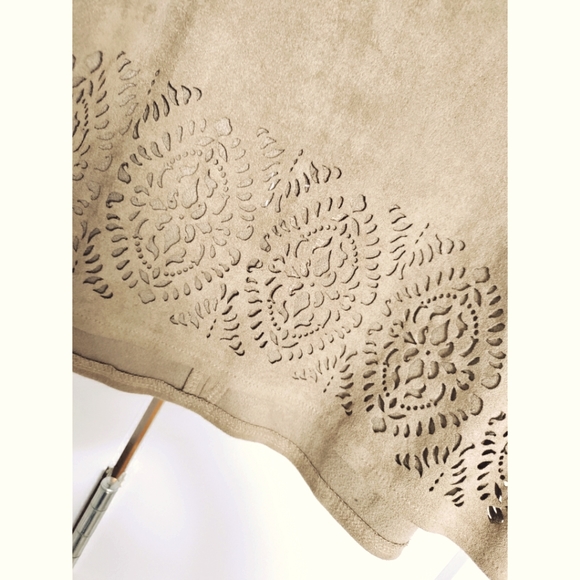 Tan faux suede tank with cut out detail size xs - Picture 2 of 3